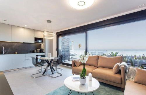 Sea view stylish apartment - Foto 8