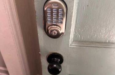 Breezy like Sunday Morning- Close to Everything! - Photo 3