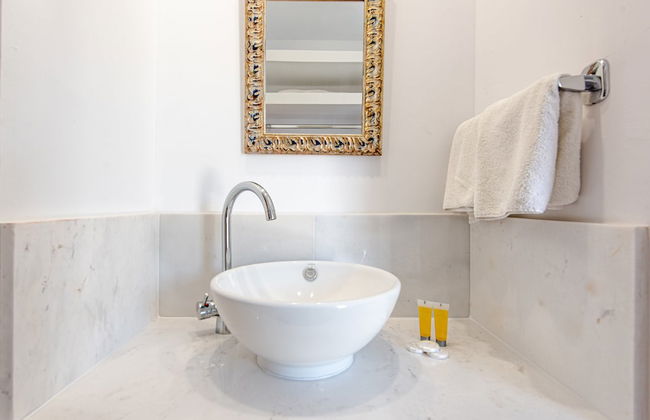 Cyprus Villages Hotel & Restaurant - Central Location - Bed & Breakfast - With Access To Pool And Stunning Views - Foto 33