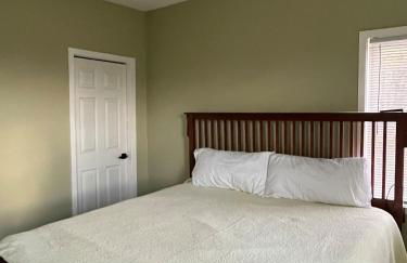 Family-Friendly Retreat near Manistee Riverwalk - Foto 3