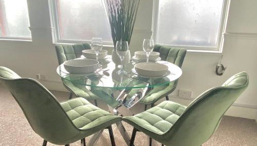 Comfortable 4BR Home - Free WiFi -Ideal for Contractors - Foto 5