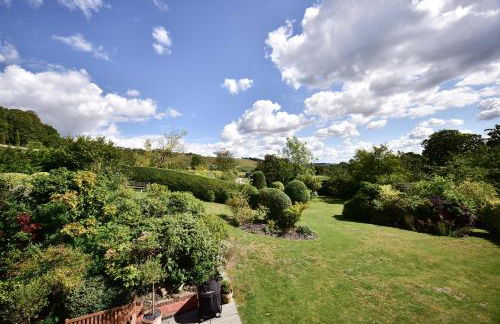 Luxury 5-Bed Country House with Hot Tub, Views & Games Room, Sleeps 12 - Kent Downs - Foto 44