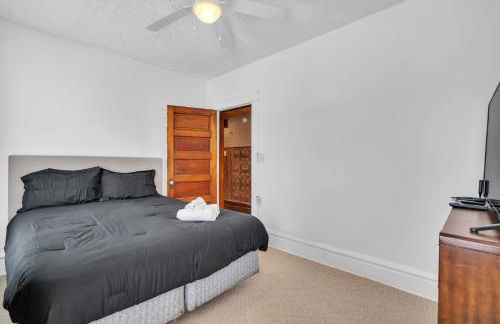 Cozy Renovated 19th Century Home, 5 Min to OSU! 3 Bedroom Home by Paula - Foto 26