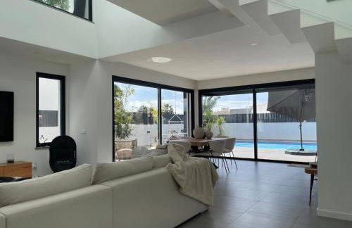 Villa R&M with Pool and Jacuzzi - Photo 51