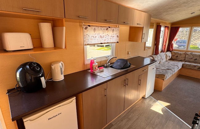 3 Bed Caravan - Side Gated Decking, Wifi, Pets - Foto 18