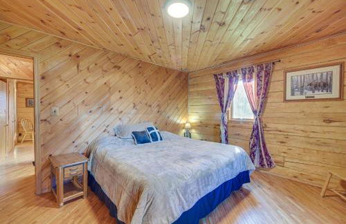 Secluded Log Cabin Less Than 1 Mi to Munger State Trail! - Foto 14