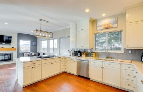 Mtn-View Haven with Hot Tub! 28 Mi to Mt Rose Ski - Foto 12