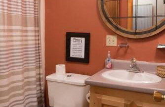 Mountain cabin with views, privacy, and more. - Foto 49