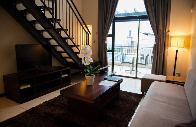 All Suite on 14th - Photo 10