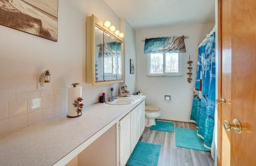 Family-Friendly Home with Fire Pit about 10 Mi to Akron! - Foto 14