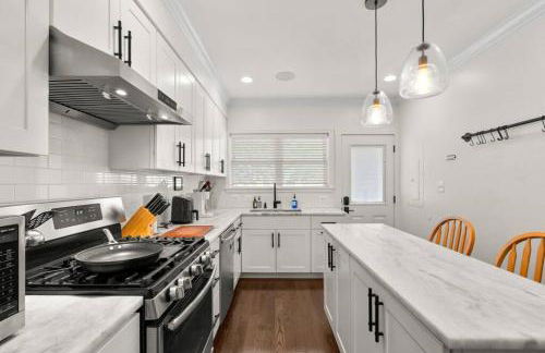 Federal Hill Luxury with Parking & Harbor View Rooftop - Foto 31