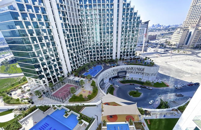 Cozy 1BR With Balcony & Views in Azizi Fawad - Photo 25