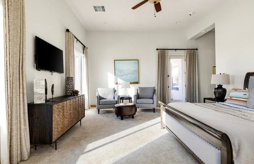 Desert Oasis with Pool Black Mountain Views - Photo 26