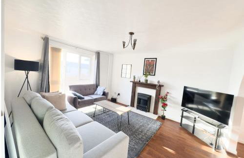 Spacious Newport Home Near ICC & Local Attractions - Foto 1