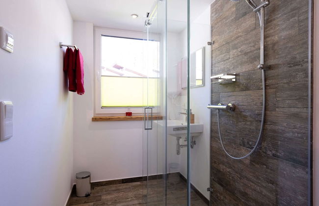 Chalet in Neukirchen by Wildkogel Ski Slopes - Photo 12