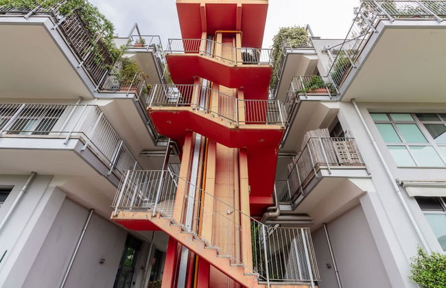 Stylish Apartment With Balcony - Photo 23