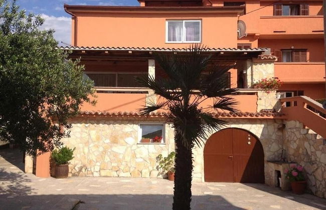 Mila - Yard - R2 - Foto 12