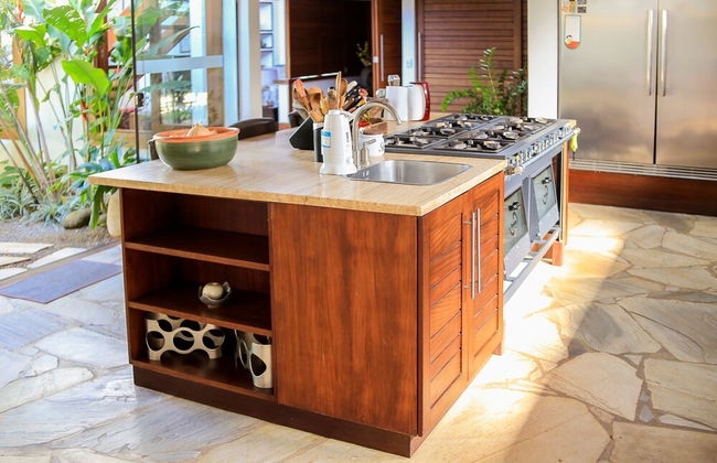 Mansão Exuberante Pé na Areia Ferradura - Photo 27