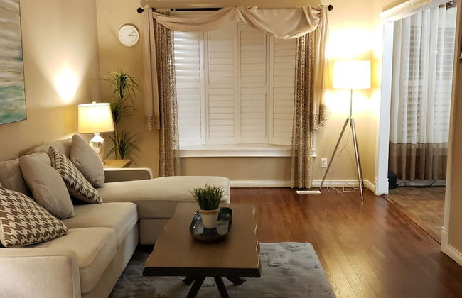 Bungalow With Cozy 4 Bedrooms on a Large Property Lot ! Late Check-out - Foto 15