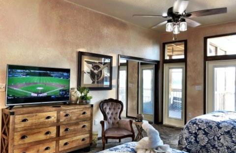 C25, Four bedroom, 4 1 2 bath luxury log-sided cottage with hot tub cottage - Foto 47