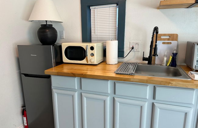 Cute Tiny House With Fenced Yard Near Plaza Dist - Photo 23