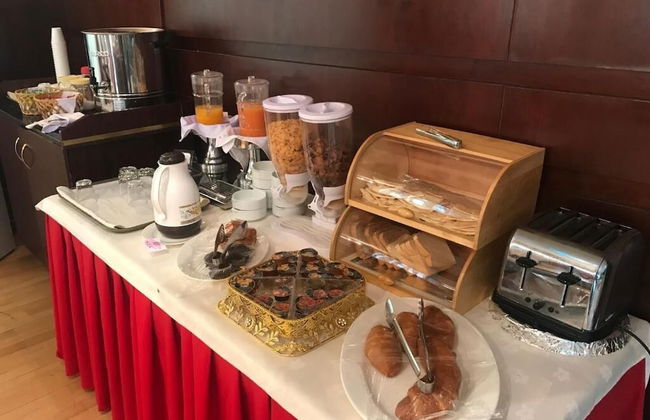 AL HAYAT HOTEL APARTMENTS - Photo 18