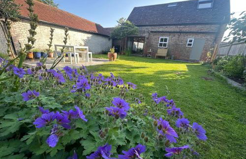 Charming rural cottage & private garden near South Downs - Great location for hiking - Photo 12