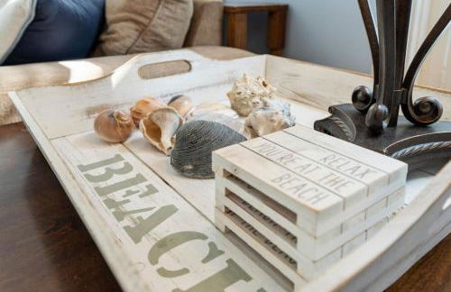 Stay at The Salty Gal - 4 Minute Walk to both Carolina and Kure Beaches - Foto 17