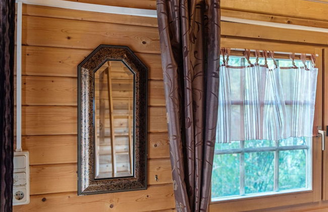 Charming Holiday Home With Private Garden - Photo 38