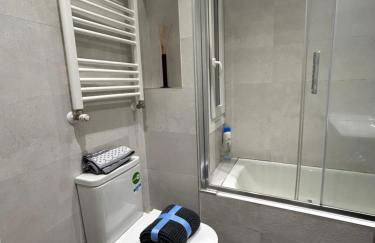 Viana Urban Apartment , Cozy 2BR Near Old Town - Foto 12