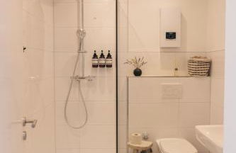 FeelsLikeHome - Traumhafte zentrumsnahe Wohnung mit Balkon&Parkplatz - Foto 16