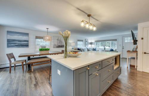 Rye Coastal Retreat with Deck and Outdoor Dining - Foto 12