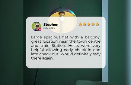 Luxury Balcony Penthouse with 4K TV and Soundbar - Foto 11