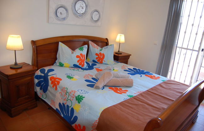 Charming 3-bedroom Villa With Wifi and Central Heating in Beautiful Santa Bárbar - Foto 3
