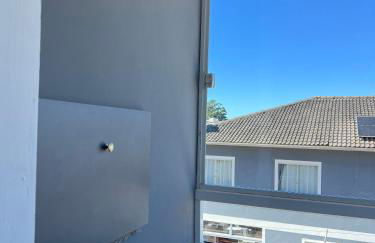 Lindo apartamento! 2 quartos com suíte, 2 ar condicionado, churrasqueira, garagem - Foto 15