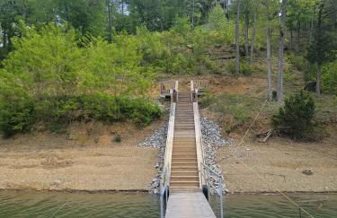 Sunset Cove Lakefront Luxury Lodge with Private Dock - Foto 52