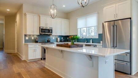 2 Homes, 7BR Rooftop Getaway In Trendy Town Near Downtown, 5 Mins to Nissan Stadium, Less than 10 Mins to Broadway, 24 Hr Hospitality, Great for Groups - Foto 3