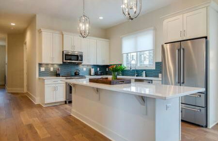 2 Homes, 7BR Rooftop Getaway In Trendy Town Near Downtown, 5 Mins to Nissan Stadium, Less than 10 Mins to Broadway, 24 Hr Hospitality, Great for Groups - Foto 3