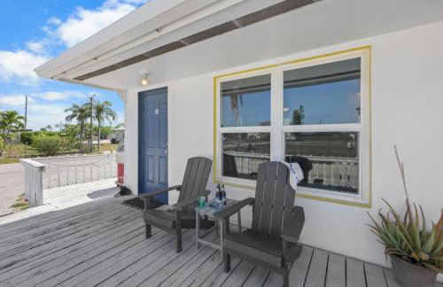 Condo located in Goodland just a short walk from great food - Foto 24