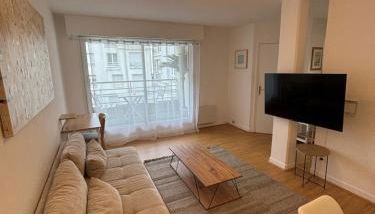 F2 calme et lumineux avec balcon au cœur du Vieux Lille - Foto 2