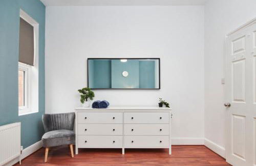 BIG Contractor House in Leamington Spa with 7 Beds by PureStay - 14 Night min! - Foto 27