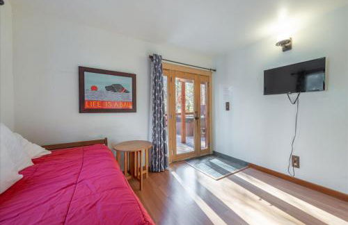 Lakeside Serenity Retreat - Photo 38