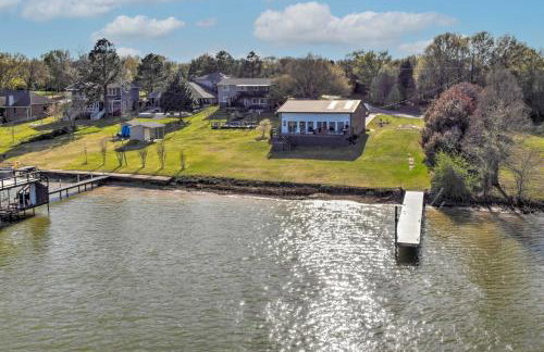 Modern Cedar Creek Lake Retreat with Panoramic View! - Foto 41