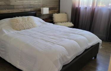 3 Bedrooms,Beautiful House with Hot Tub, Pool Oasis and Fire Pit - Foto 25