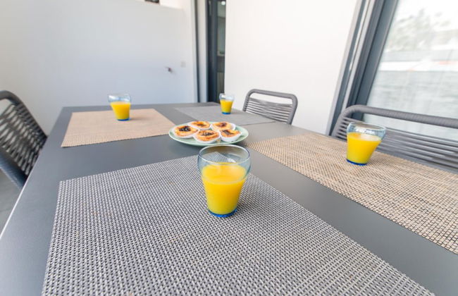 800m From the Boat to Praia das Cabanas, With Pool, Terrace, Wifi and air con - Foto 12