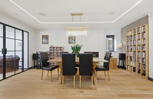 Four Bed House by Brookland Stays Serviced Accommodation Short Lets Brentwood with Free WiFi - Foto 20