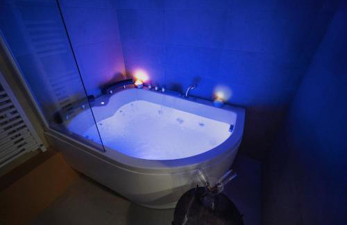 Bel appartement type chalet avec balnéo et jardin - Foto 7