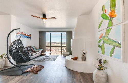 Lake Powell Views Adobe Townhome with Patio - Foto 3