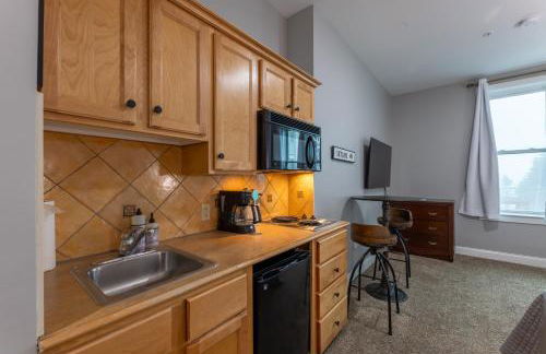 Snowshoe Village Ski-in - Ski-out Condo w Hot Tub - Foto 28