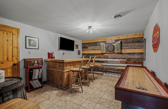 Sqyrls Nest - 3BR Retreat With a Hot Tub - Foto 43